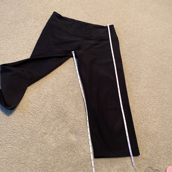 Nike DRI-FIT ONE legendary pant in black medium. Excellent condition. - Picture 7 of 14